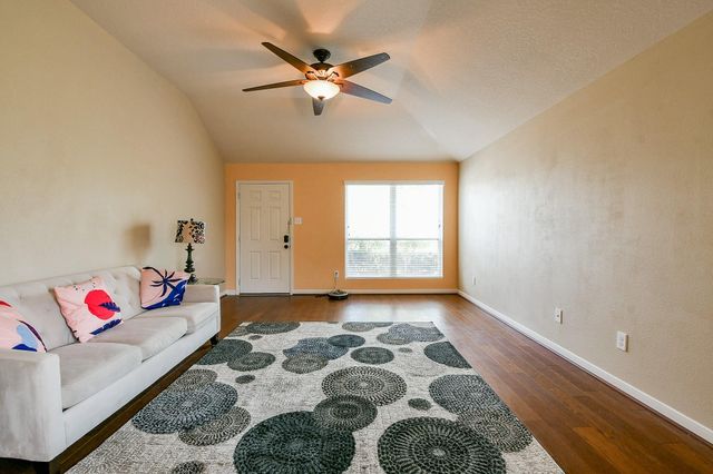 5818 Turmeric Drive, Baytown, TX 77521