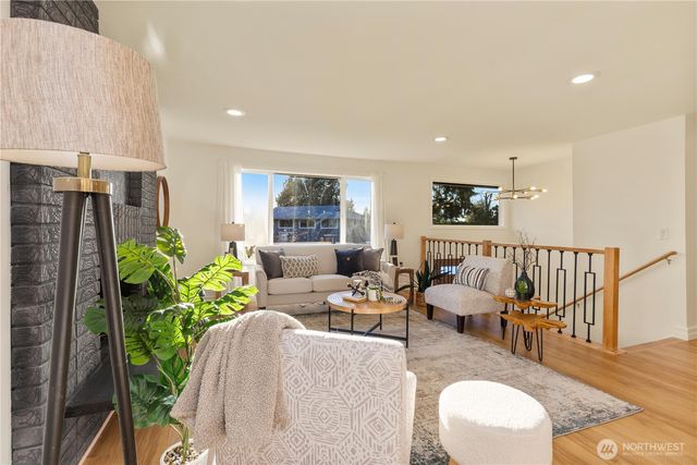 11306 25th Avenue SW, Seattle, WA 98146