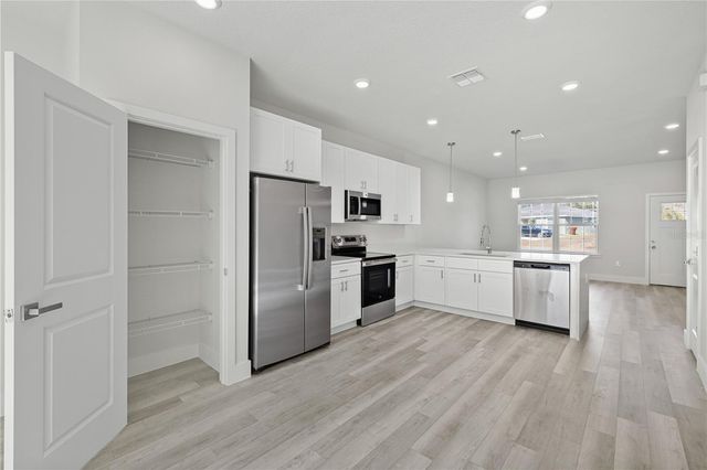 16054 SW 29TH COURT ROAD, Ocala, FL 34473