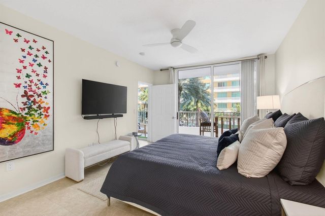 625 Casa Loma Boulevard 403, Boynton Beach, FL 33435