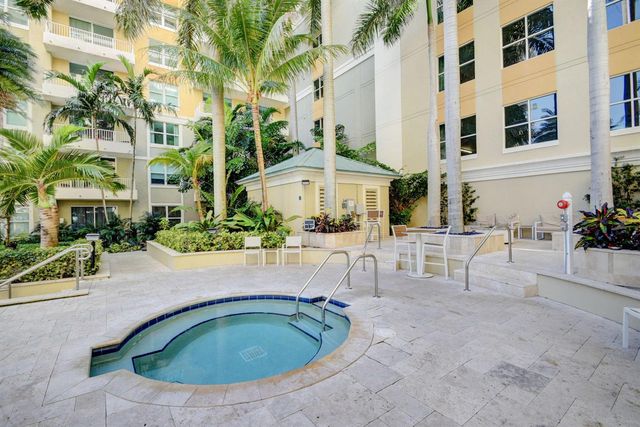 625 Casa Loma Boulevard 403, Boynton Beach, FL 33435