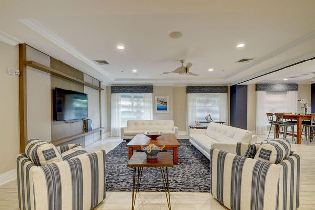 625 Casa Loma Boulevard 403, Boynton Beach, FL 33435