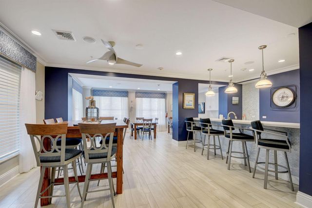 625 Casa Loma Boulevard 403, Boynton Beach, FL 33435