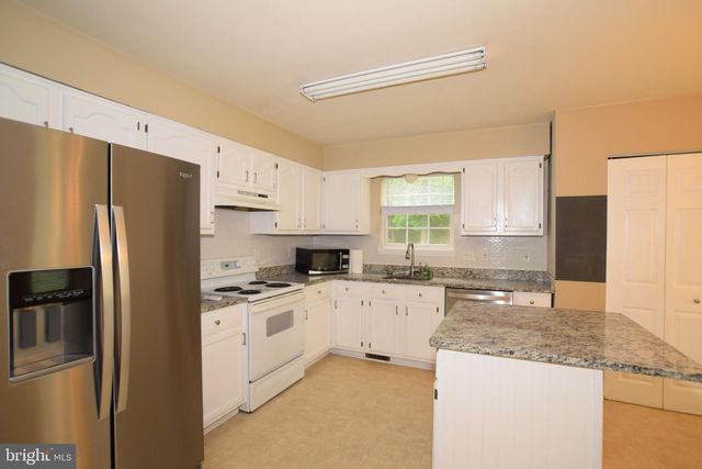 14 BONNIE LEE CT, Stafford, VA 22556