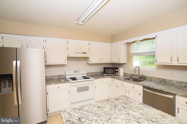 14 BONNIE LEE CT, Stafford, VA 22556