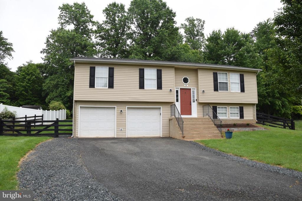 14 BONNIE LEE CT, Stafford, VA 22556
