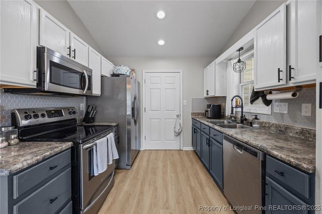 622 Sunpointe Drive, Hope Mills, NC 28348