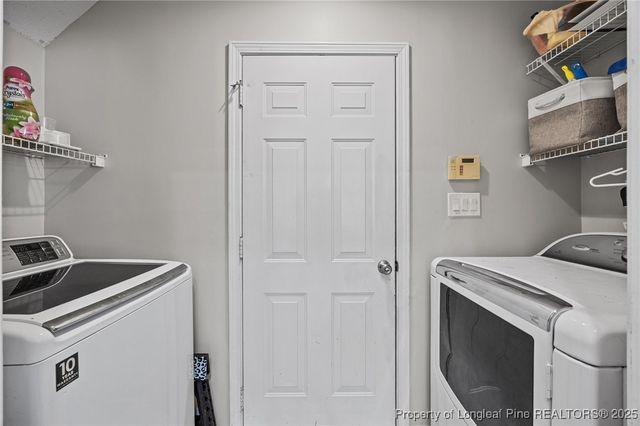 622 Sunpointe Drive, Hope Mills, NC 28348
