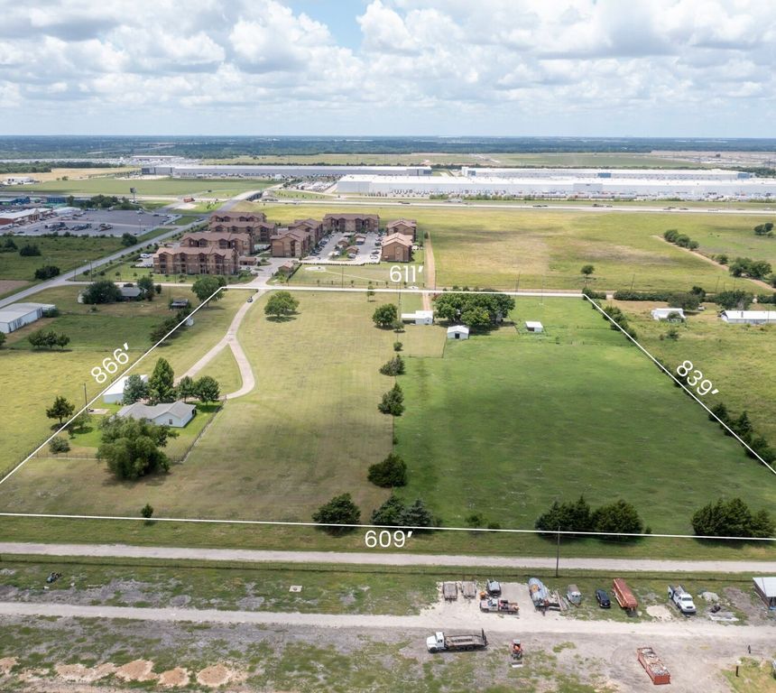 330 S Goode Road, Wilmer, TX 75172