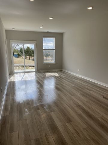 385 Casper Dr, Spring Hill, TN 37174