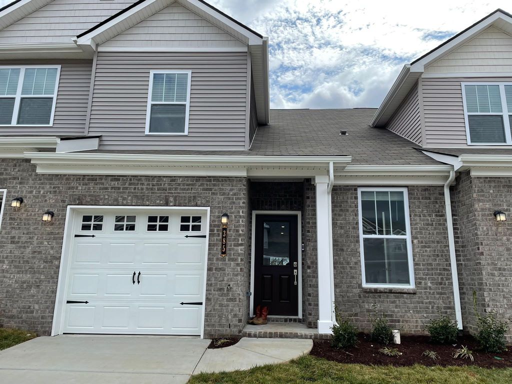 385 Casper Dr, Spring Hill, TN 37174