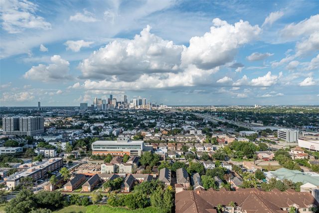 1701 Hermann Drive 24B, Houston, TX 77004