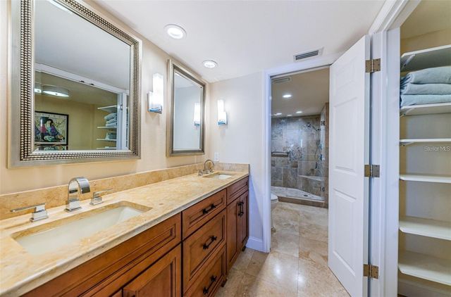 240 SAND KEY ESTATES DRIVE 222, Clearwater, FL 33767