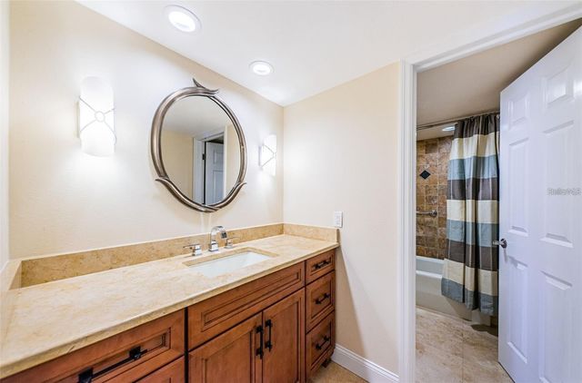 240 SAND KEY ESTATES DRIVE 222, Clearwater, FL 33767