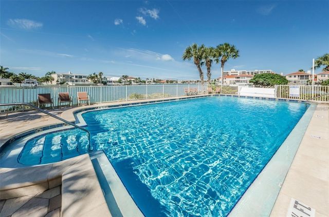 240 SAND KEY ESTATES DRIVE 222, Clearwater, FL 33767