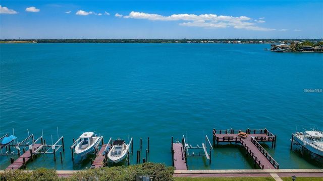 240 SAND KEY ESTATES DRIVE 222, Clearwater, FL 33767