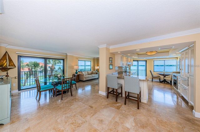 240 SAND KEY ESTATES DRIVE 222, Clearwater, FL 33767