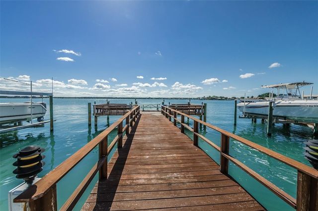 240 SAND KEY ESTATES DRIVE 222, Clearwater, FL 33767