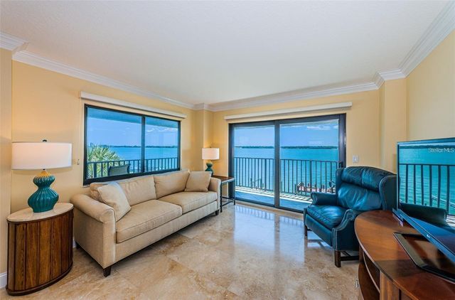 240 SAND KEY ESTATES DRIVE 222, Clearwater, FL 33767