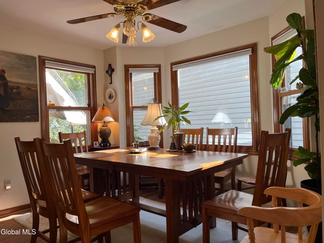 19 Windsor Place, Albany, NY 12209