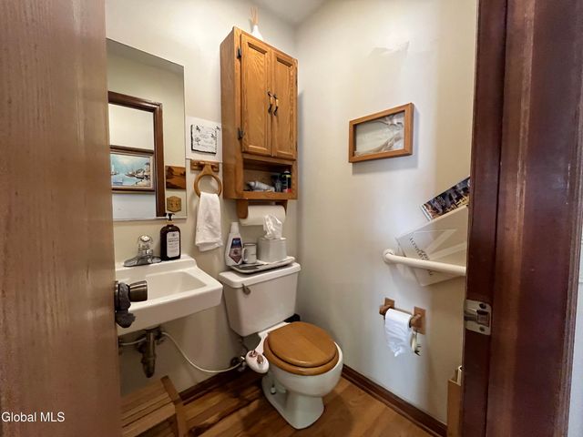 19 Windsor Place, Albany, NY 12209