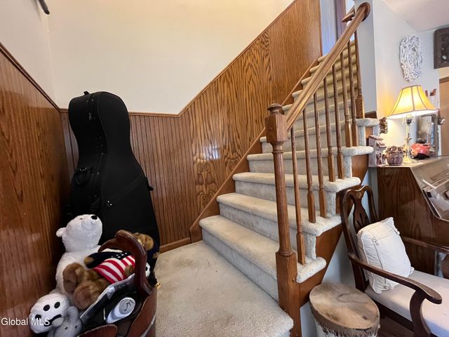 19 Windsor Place, Albany, NY 12209