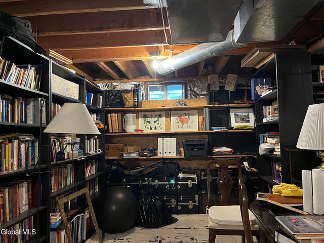 19 Windsor Place, Albany, NY 12209