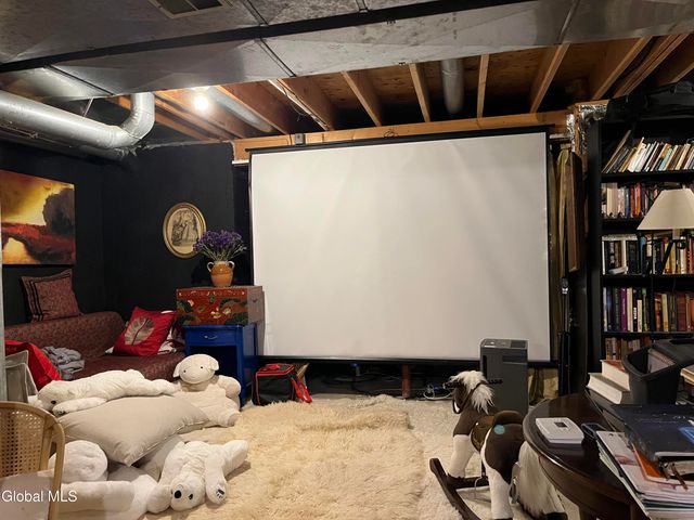 19 Windsor Place, Albany, NY 12209