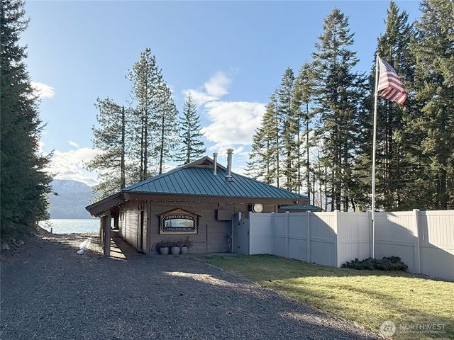 100 Lakeview Drive, Ronald, WA 98940
