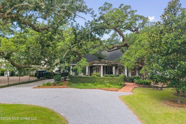 11 Japonica Drive, Pass Christian, MS 39571