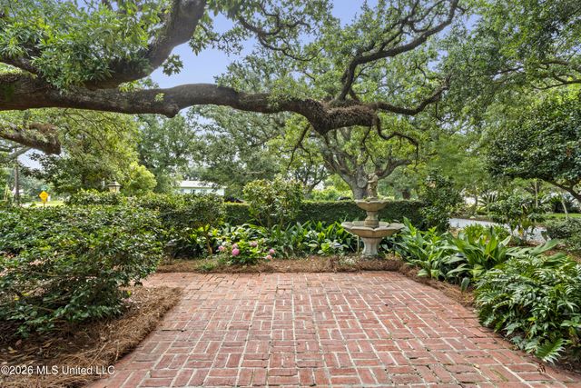 11 Japonica Drive, Pass Christian, MS 39571