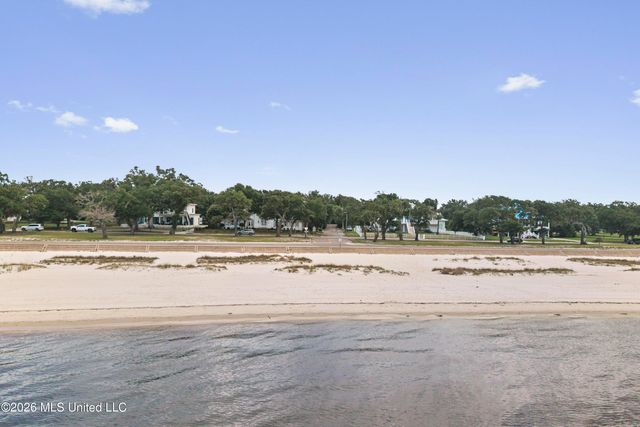 11 Japonica Drive, Pass Christian, MS 39571
