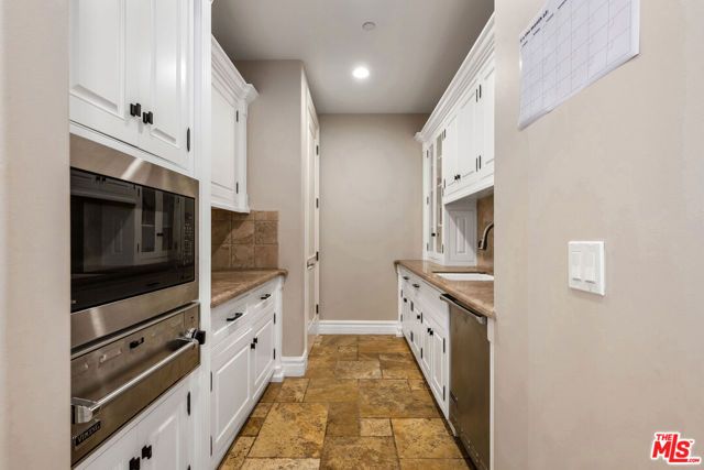 25043 Abercrombie Lane, Calabasas, CA 91302