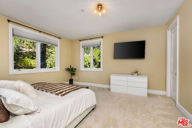 25043 Abercrombie Lane, Calabasas, CA 91302