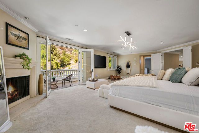 25043 Abercrombie Lane, Calabasas, CA 91302