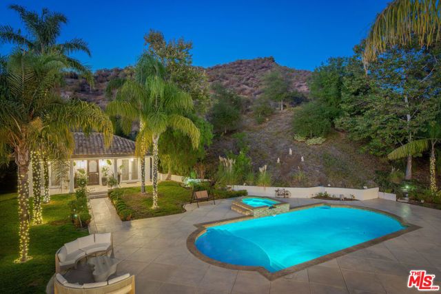 25043 Abercrombie Lane, Calabasas, CA 91302