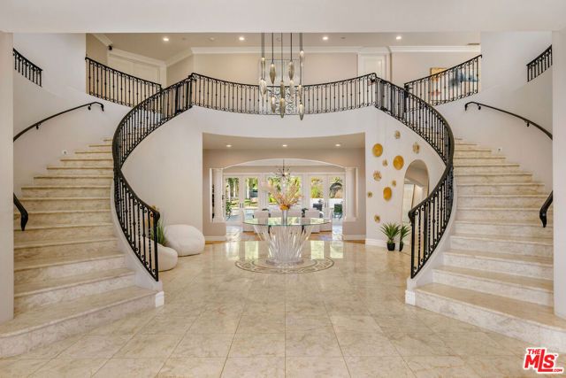 25043 Abercrombie Lane, Calabasas, CA 91302