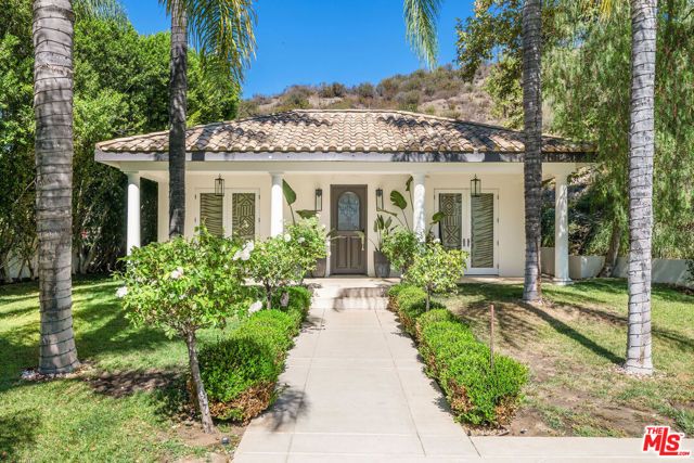 25043 Abercrombie Lane, Calabasas, CA 91302