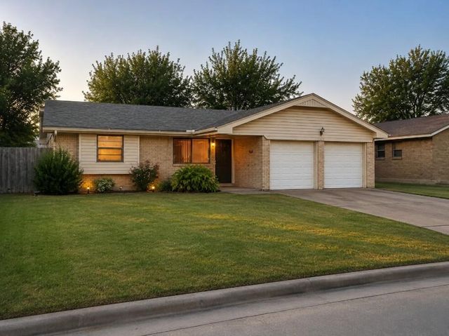 1501 City Avenue, Moore, OK 73160