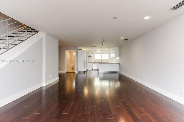 623 NE 8th Ave, Fort Lauderdale, FL 33304