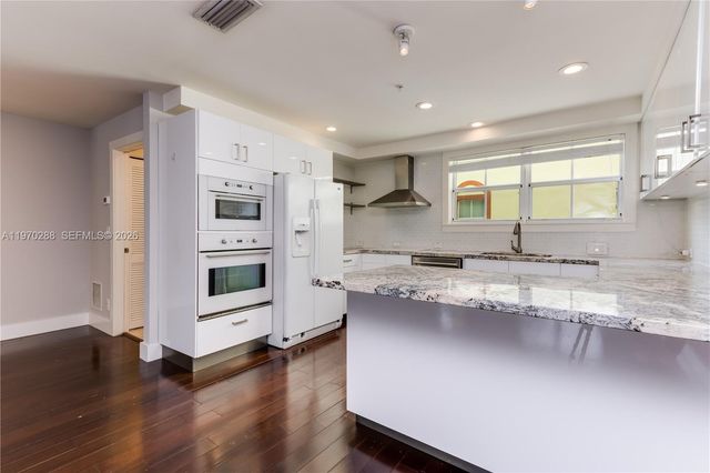 623 NE 8th Ave, Fort Lauderdale, FL 33304