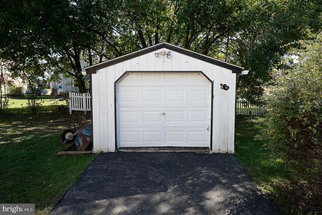113 ROCKLAND RD, Havertown, PA 19083