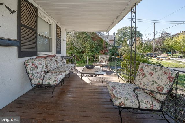 113 ROCKLAND RD, Havertown, PA 19083