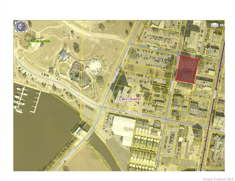 Pithon Street, Lake Charles, LA 70601