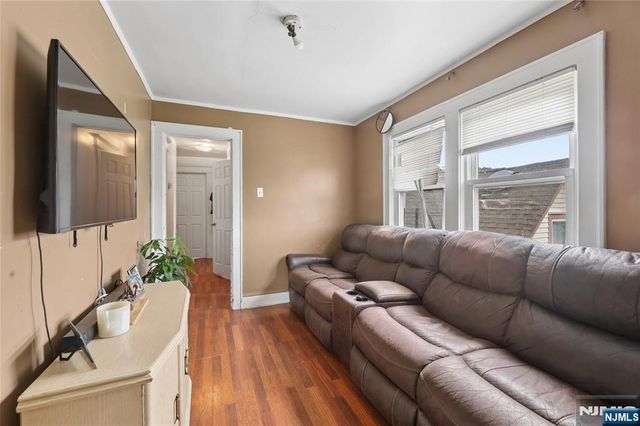 605 Central Avenue, Harrison, NJ 07029