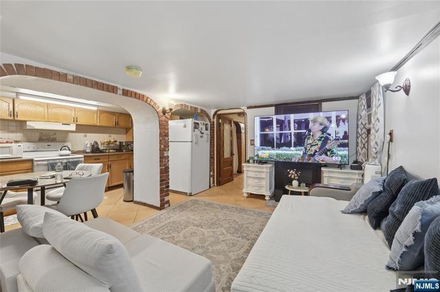 605 Central Avenue, Harrison, NJ 07029