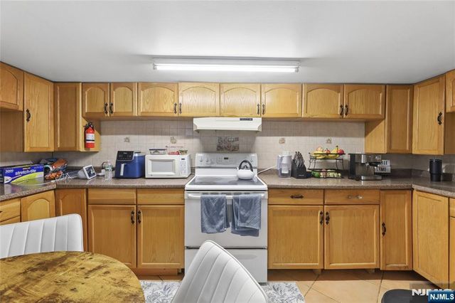 605 Central Avenue, Harrison, NJ 07029