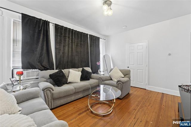 605 Central Avenue, Harrison, NJ 07029