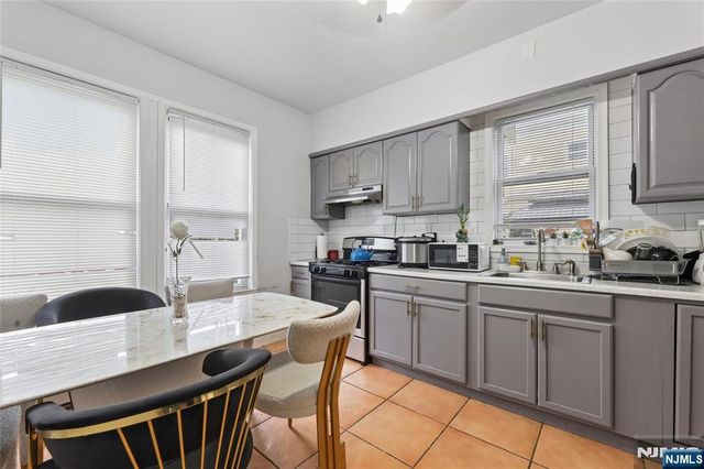 605 Central Avenue, Harrison, NJ 07029