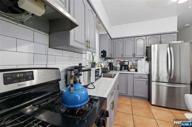 605 Central Avenue, Harrison, NJ 07029